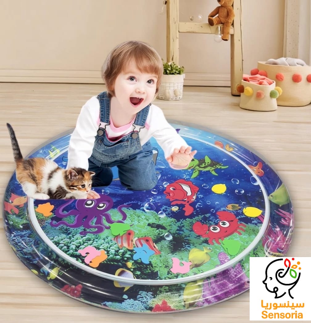 فرشة لعب مائية قابلة للنفخ للأطفال تصميم دولفين لتنمية المهارات الحركية والحواس (100×100 سم) فرشة لعب مائية قابلة للنفخ للأطفال تصميم دولفين لتنمية المهارات الحركية والحواس (100×100 سم)